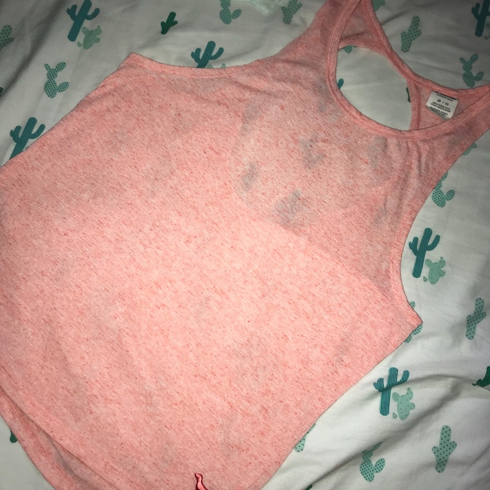 PINK new twist tank top 😍 - Picture 3 of 5